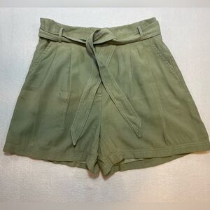 BCBGMAXAZRIA Olive Green Tie Waist Shorts Womens Small Casual Summer
